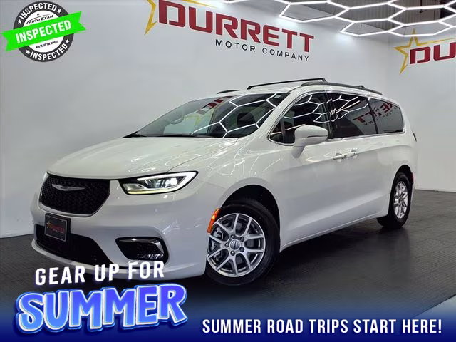 2022 Chrysler Pacifica Touring L's photo
