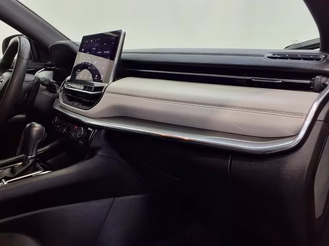2023 Jeep Compass Limited - Photo 12