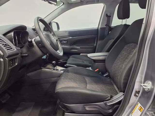2024 Mitsubishi Outlander Sport ES - Photo 10