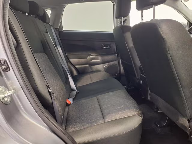 2024 Mitsubishi Outlander Sport ES - Photo 6
